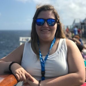 Meet your Posher, Christina